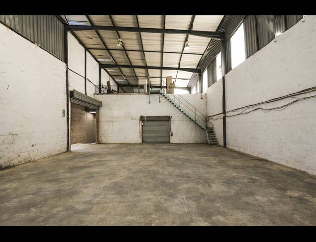 2,986M² WAREHOUSE FOR SALE IN SPRINGFIELD